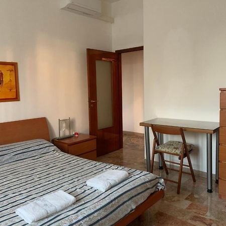 Comfortable Apartament 2 Bedroom Suitable 2-5 Pax Bologna Eksteriør billede