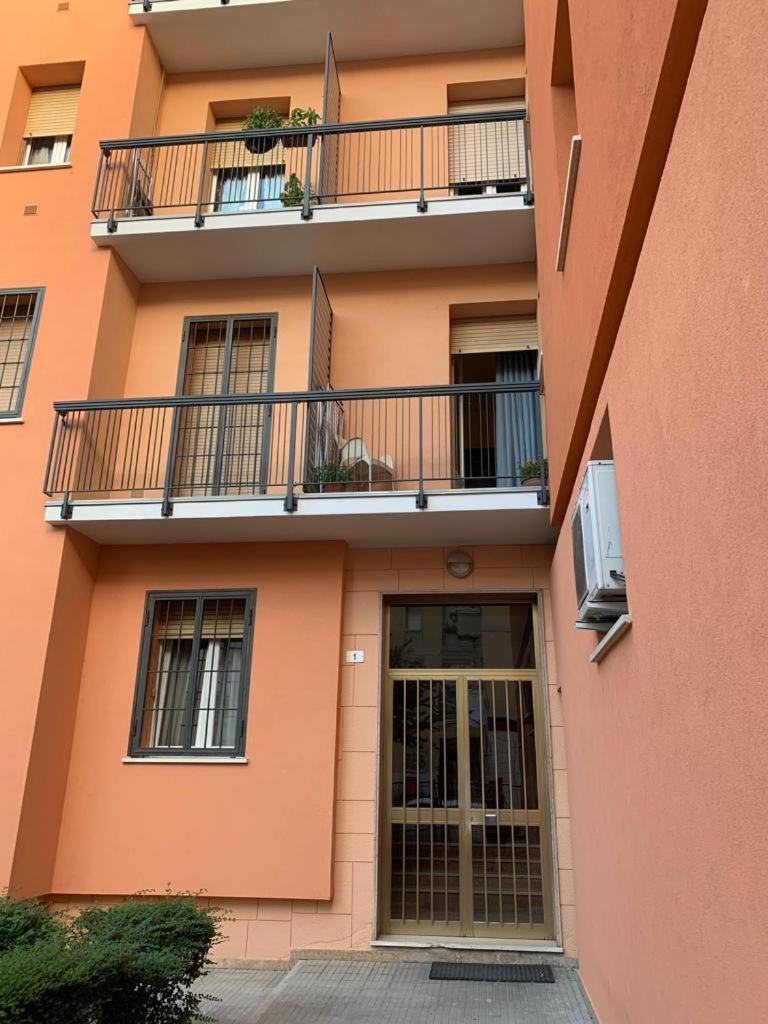 Comfortable Apartament 2 Bedroom Suitable 2-5 Pax Bologna Eksteriør billede